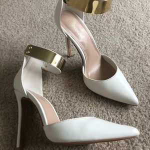 Shoe dazzle heels